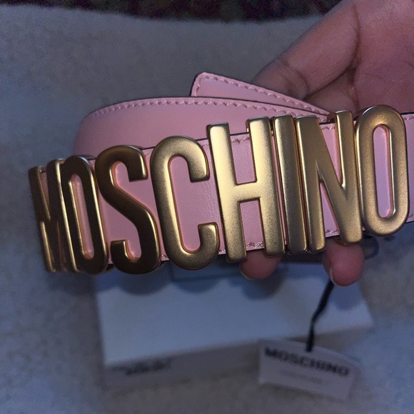 Brand New Women’s Moschino Belt Color Rose Size 42 - Picture 4 of 4